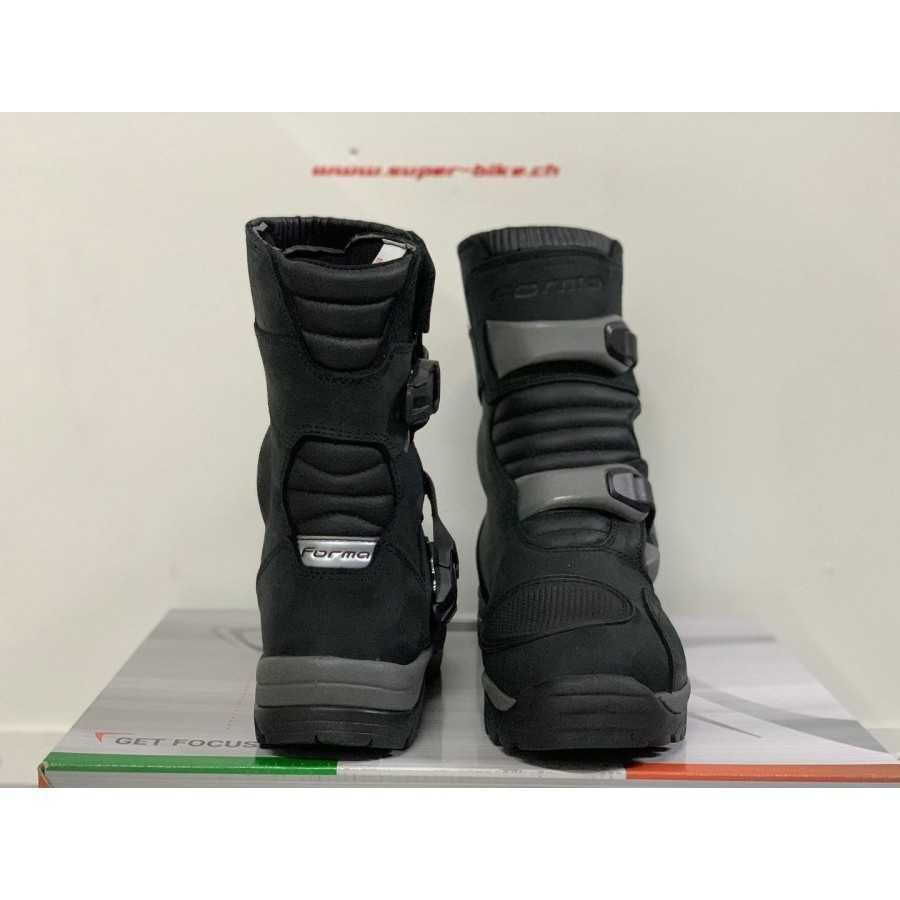 Forma Adventure Low black