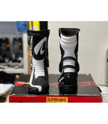 Forma Freccia White boots