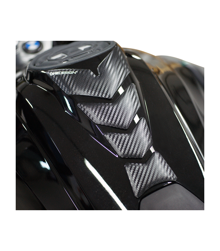 ONEDESIGN UNIVERSAL TANK PAD Carbon