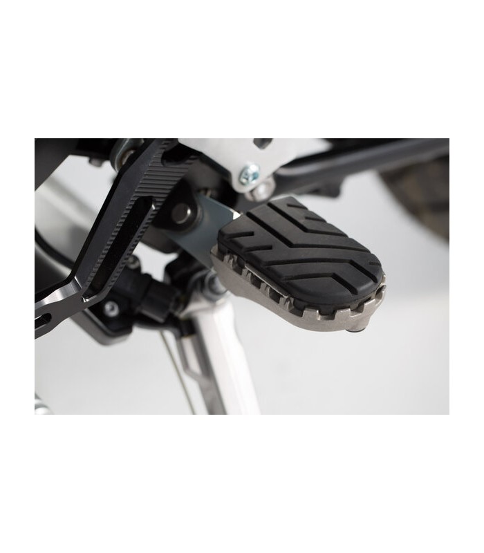 SW-Motech FRS.11.011.10103/S ON Fußrasten-Kit Triumph Tiger 800/ 900/ 1200, Scrambler 1200