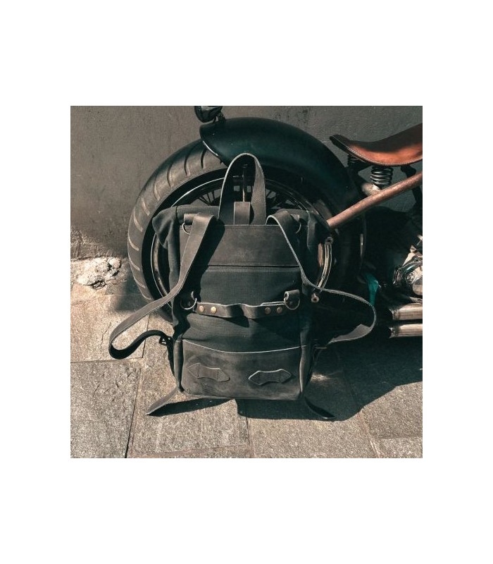 Holy Freedom Back to black backpack