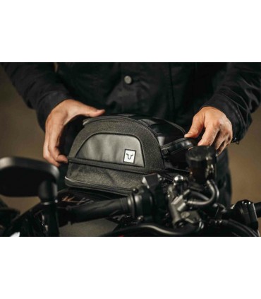 SW-Motech Legend Gear sacoche de réservoir magnétique LT3. 3,5 l - 5,5 l. Fixation par aimants