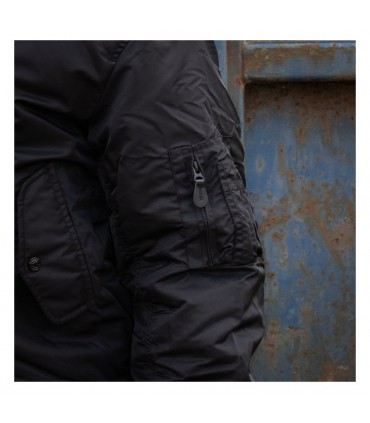 MA-1 hooded bomber jack black