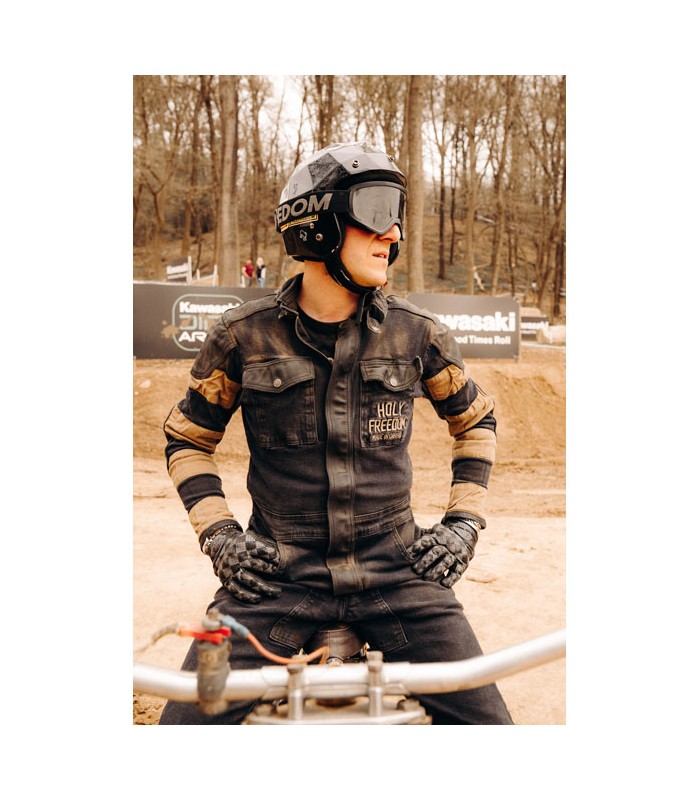 Holy Freedom Tutonero overall