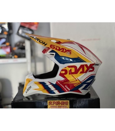 Cross helm Airoh Wraaap 6 Days Spain 2024